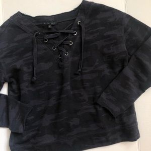 Sanctuary blue camo lace up cropped sweatshirt size small